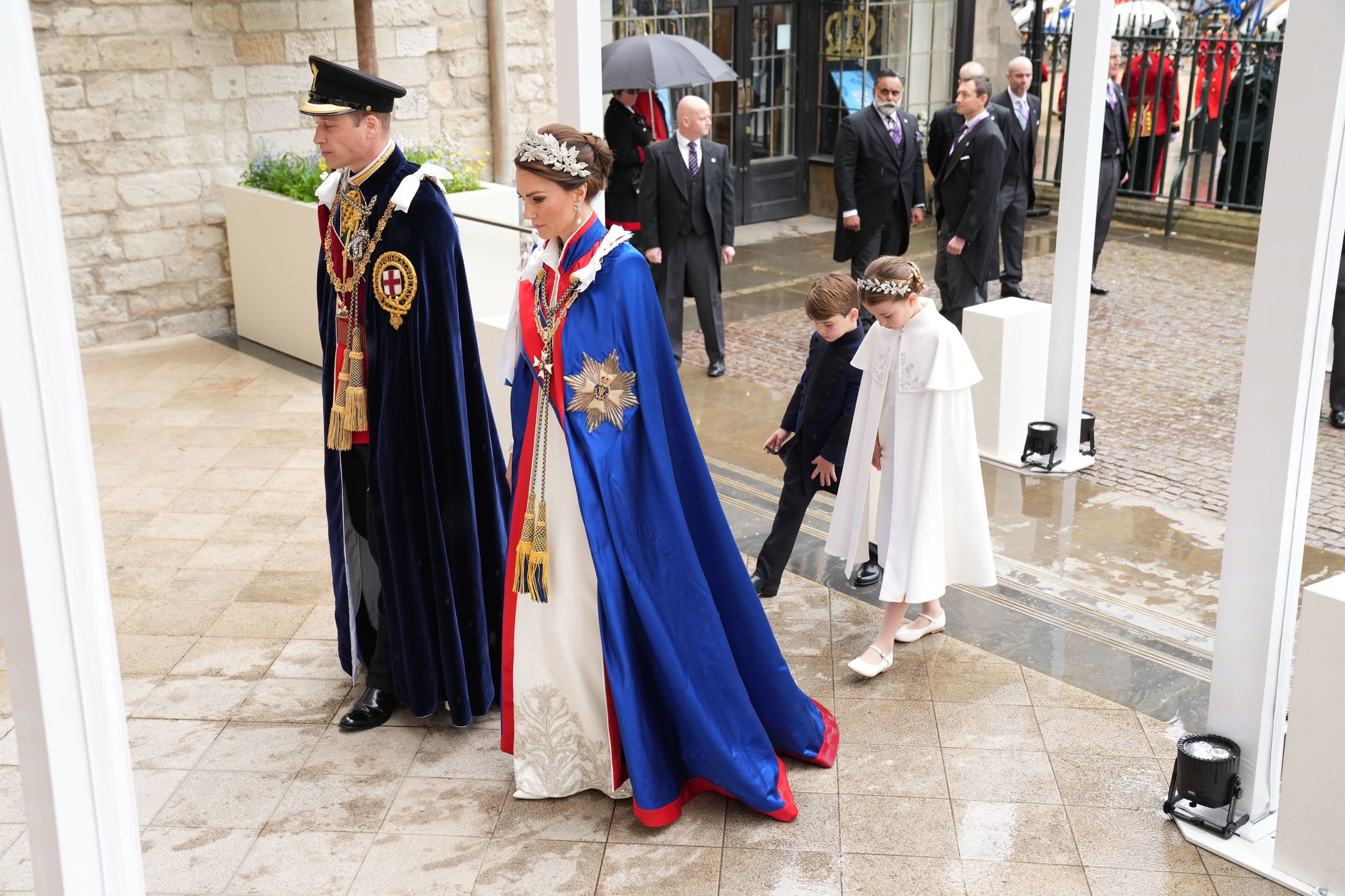 La duquesa de Gales se ha decantado por un vestido de McQueen.