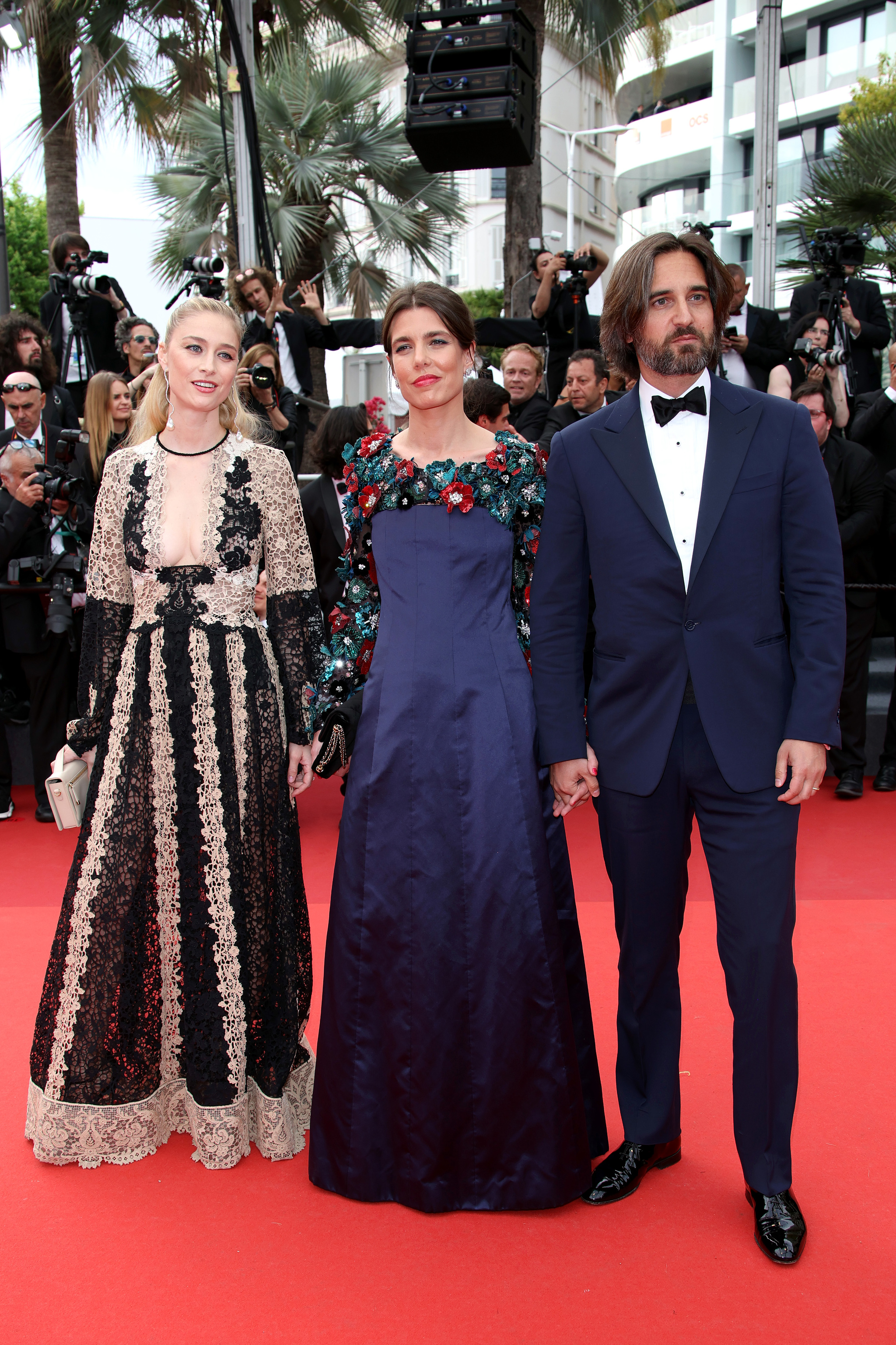 Beatrice Borromeo, Carlota Casiraghi y Dimitri Rassam en Cannes.