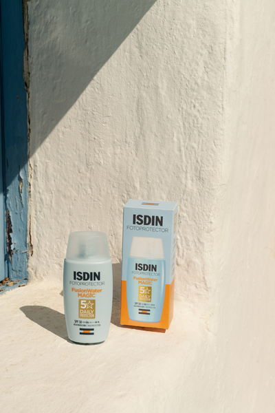 'Fusion Water MAGIC' de ISDIN contiene cido hialurnico, vitamina E y un nuevo ingrediente de origen natural de accin antioxidante.