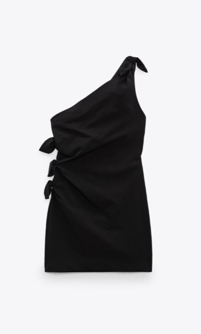 Vestido asimétrico de Zara (29,95 euros).