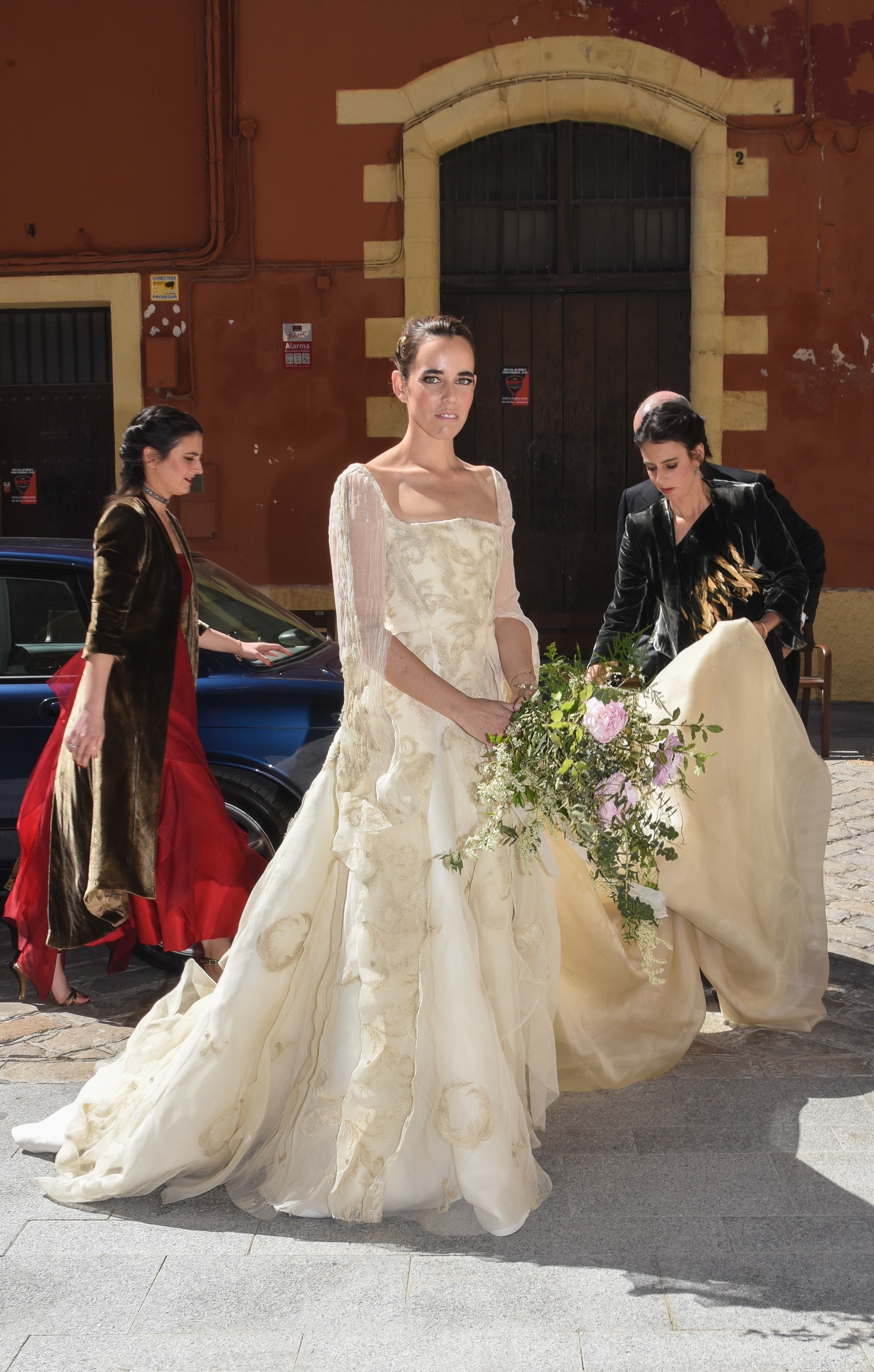 Sol Prado a su llegada a la iglesia de Jerez para su boda con Gonzalo de Mora Figueroa Borrego.
