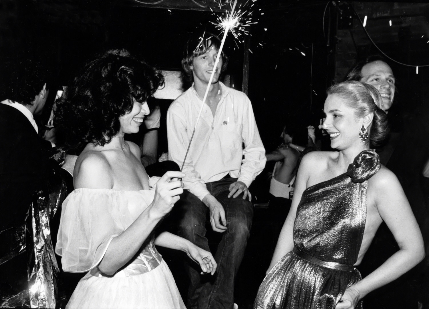 Carolina Herrera, fundadora de la marca, junto a Bianca Jagger en el Studio 54 de Nueva York.