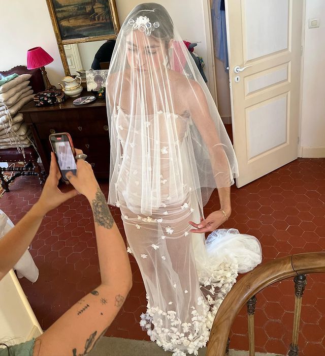 El vestido de novia de la curadora de arte neoyorkina que ha revolucionado Instagram.