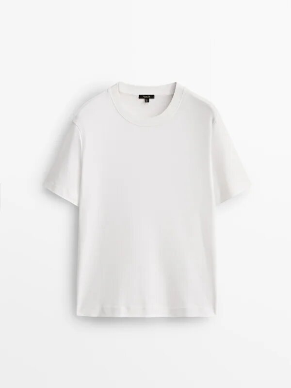 Camiseta blanca de algodón, de Massimo Dutti