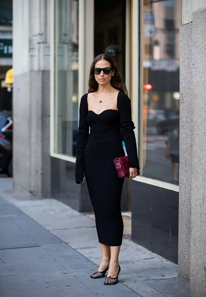 El vestido negro de punto es la prenda que necesita cualquier armario