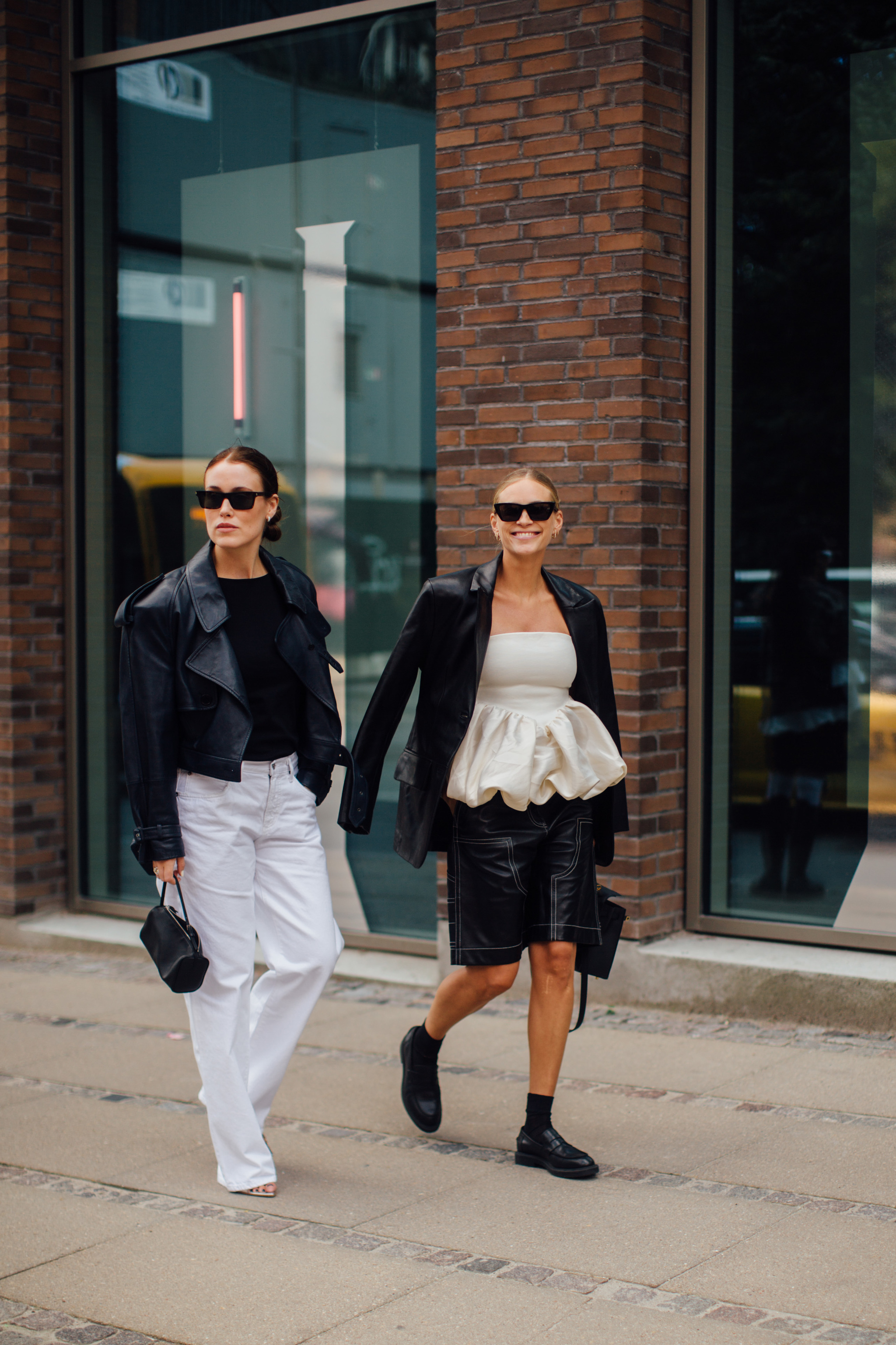 Las compras de la semana de Zara y Mango: chaqueta biker de cuero, botas y bolso XXL