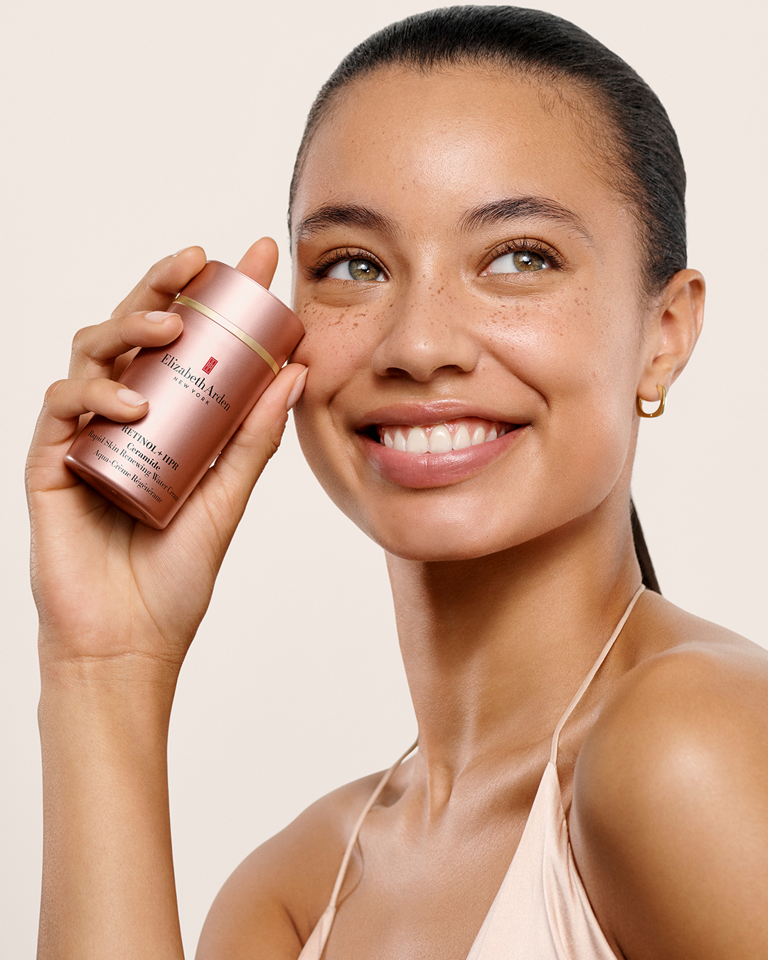Esta crema con Retinol de Alta Eficacia reduce las arrugas definitivamente (el 100% de las mujeres lo confirma)