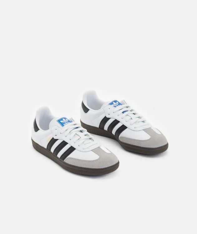 Adidas Samba en color blanco (120 euros)