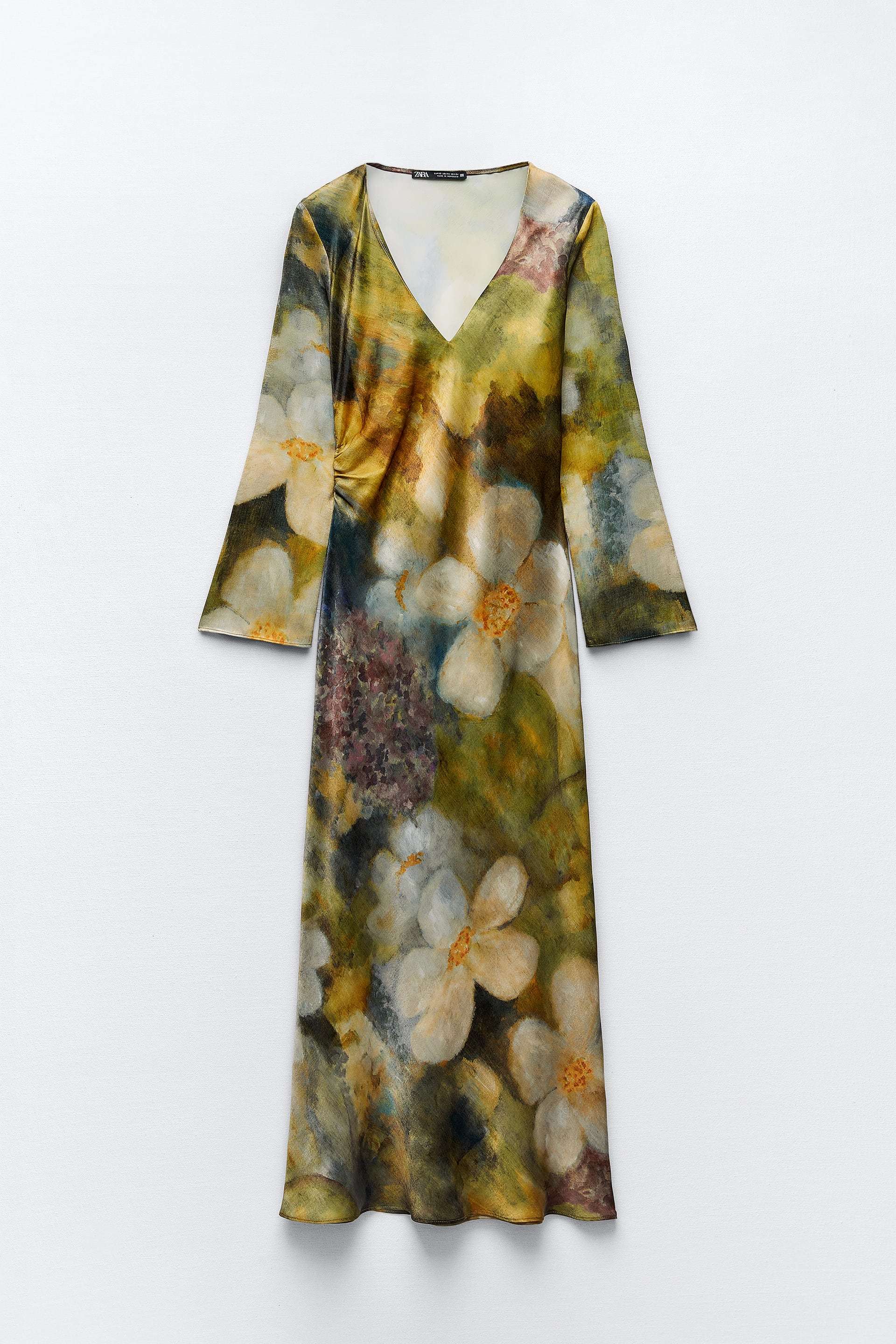 Vestido de flores de acuarela de Zara (39,95 euros).