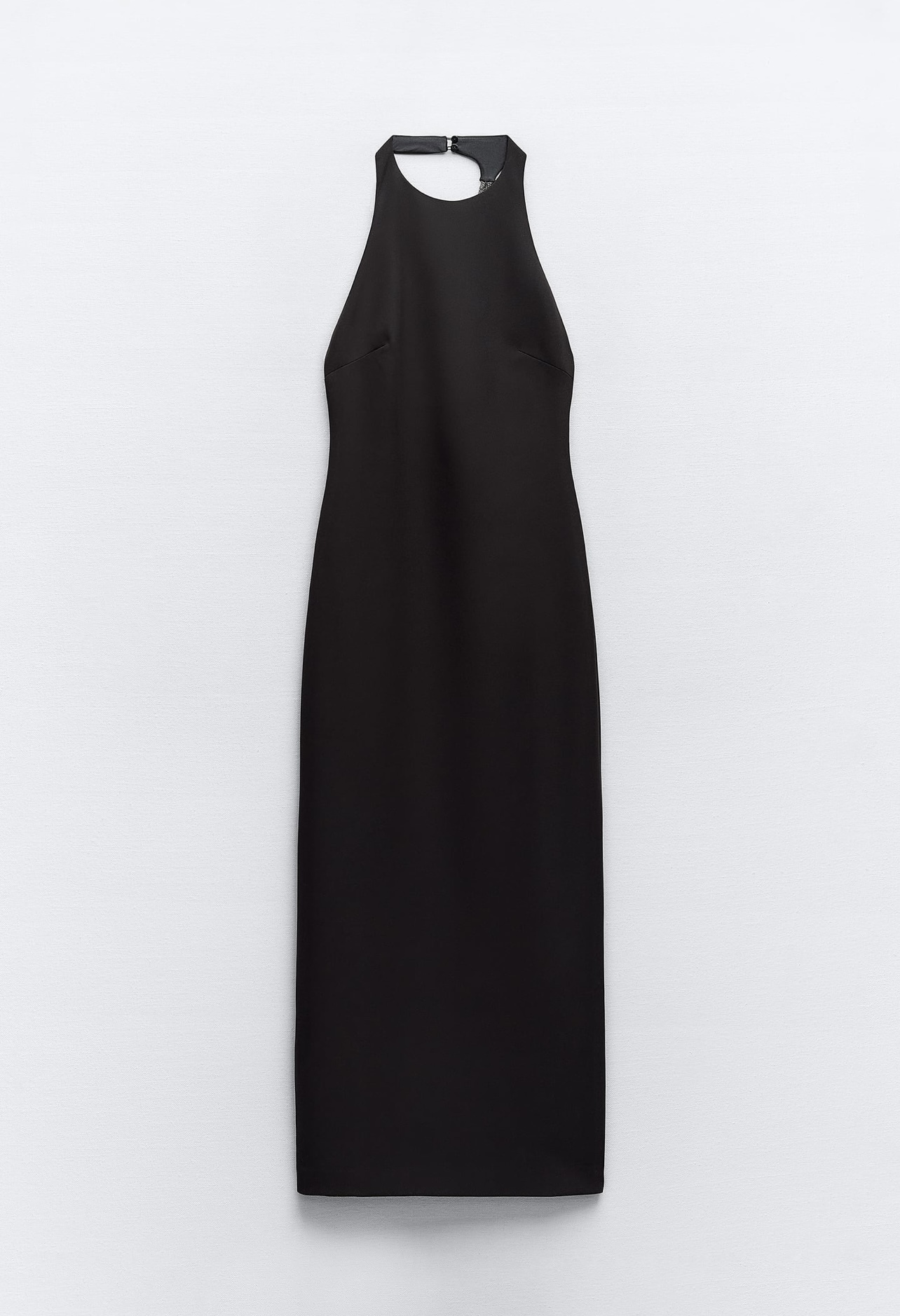 Vestido halter de Zara (35,95 euros)