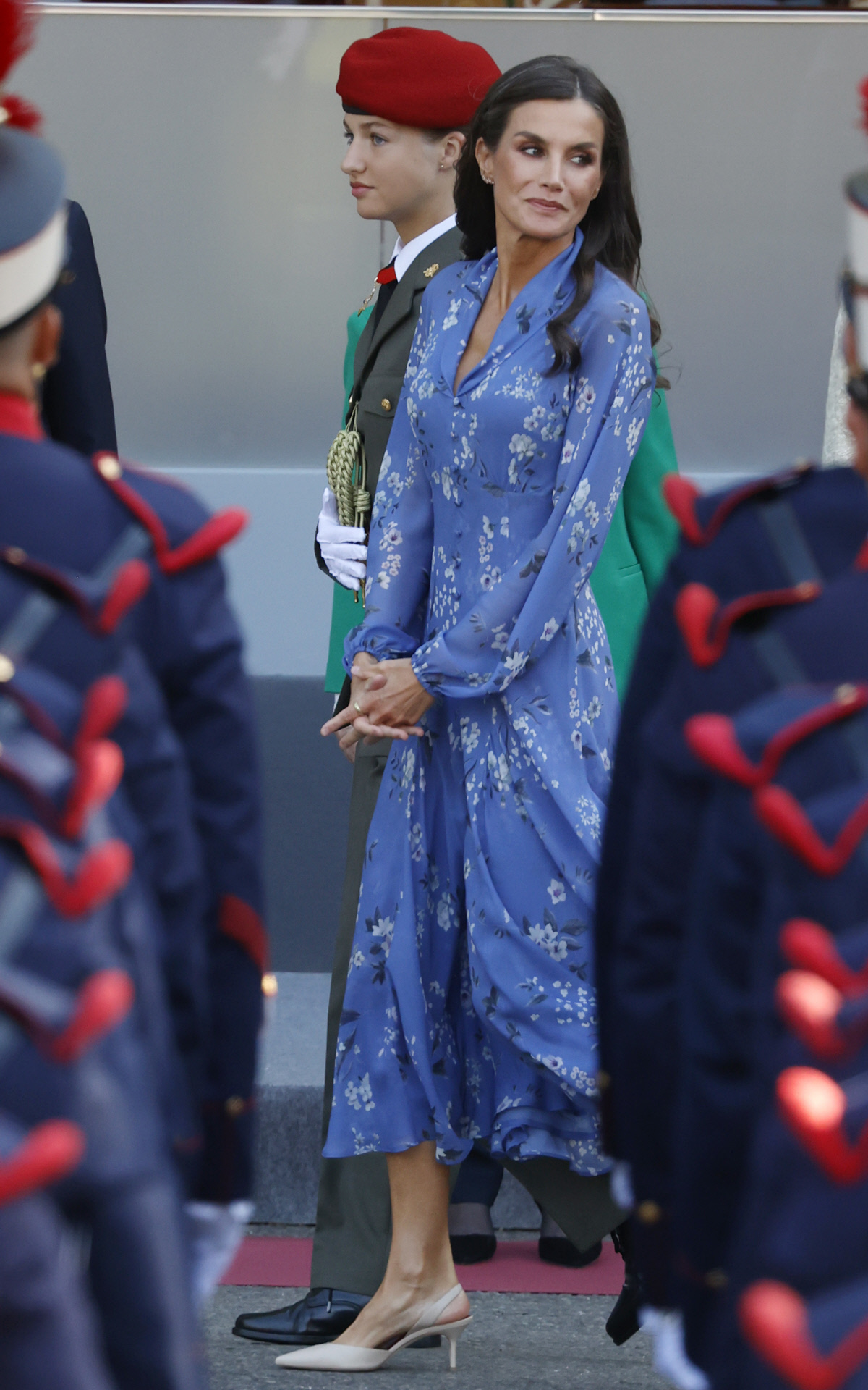 El vestido de la reina Letizia en el desfile del 12 de octubre