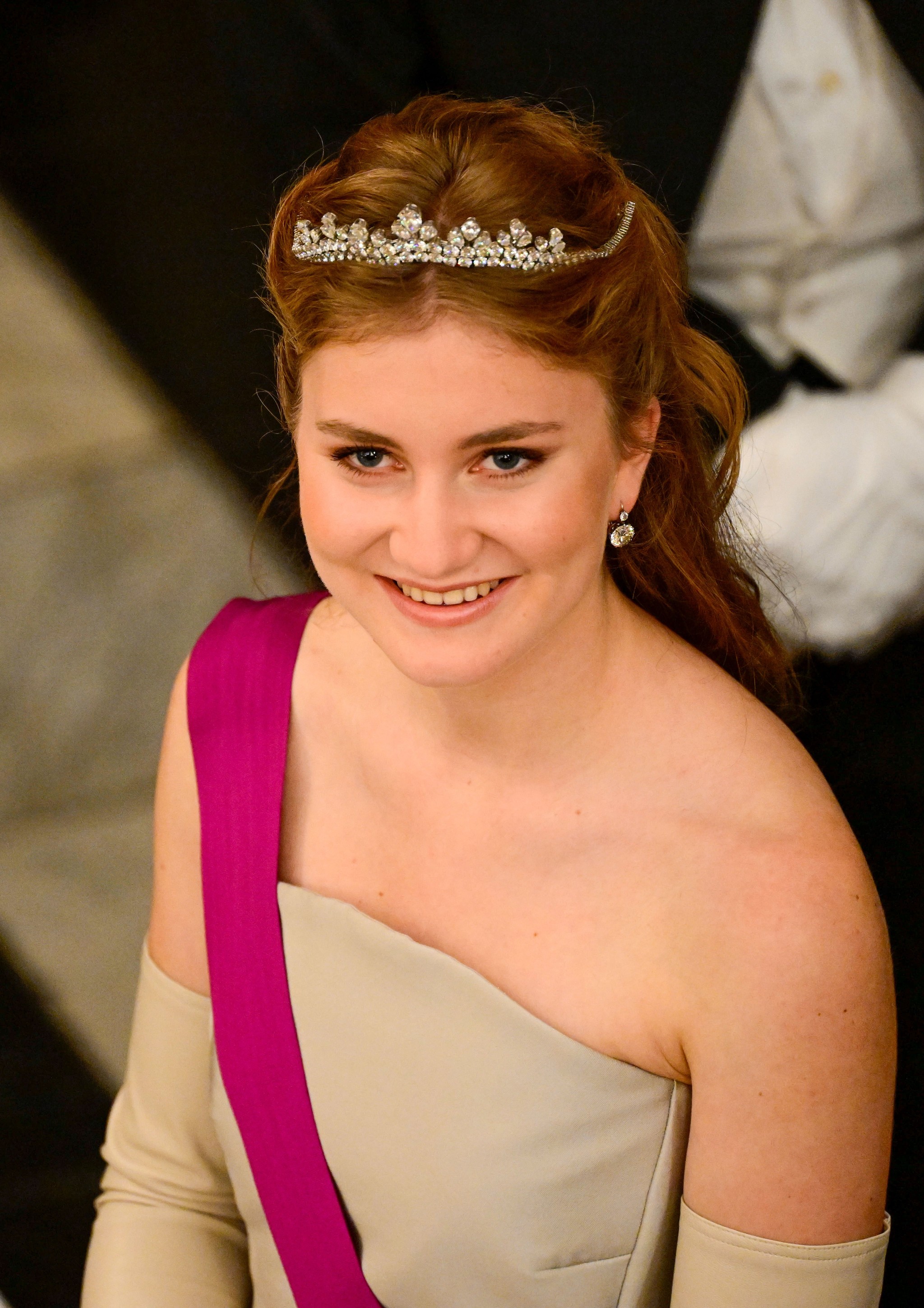 La princesa heredera de Noruega, Ingrid con una tiara de diamantes.