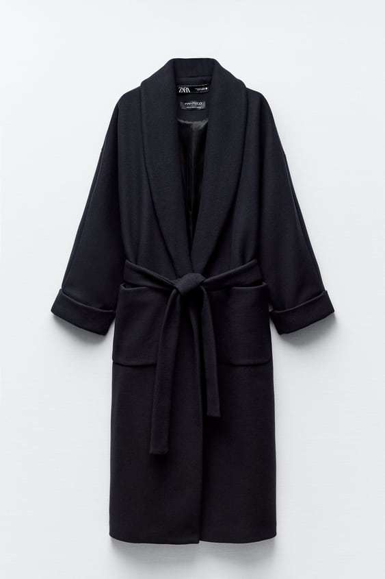 Abrigo negro de Zara con lana Manteco.