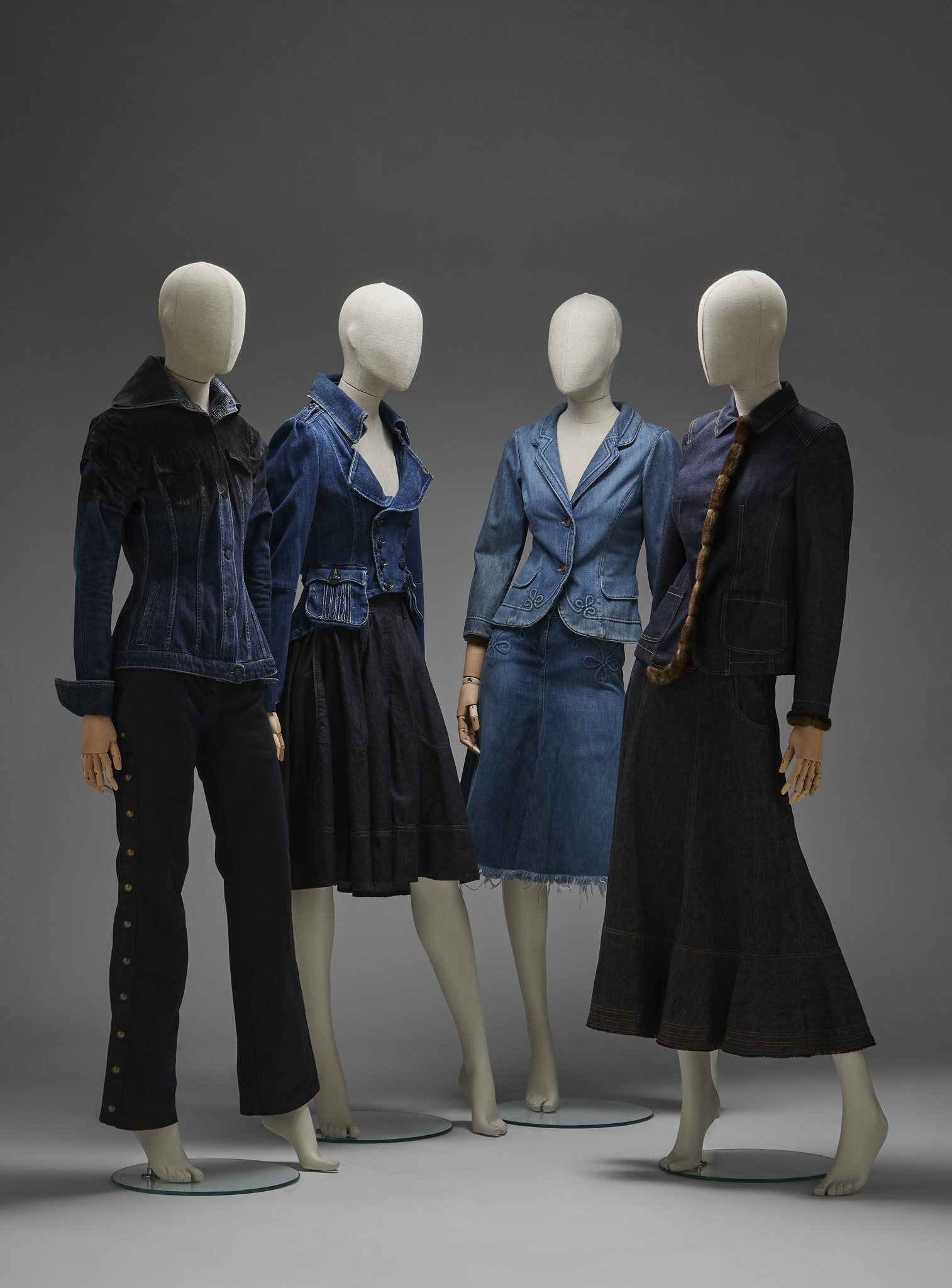 El Museo del Traje inaugura la exposición "Jeans, de la calle al Ritz".