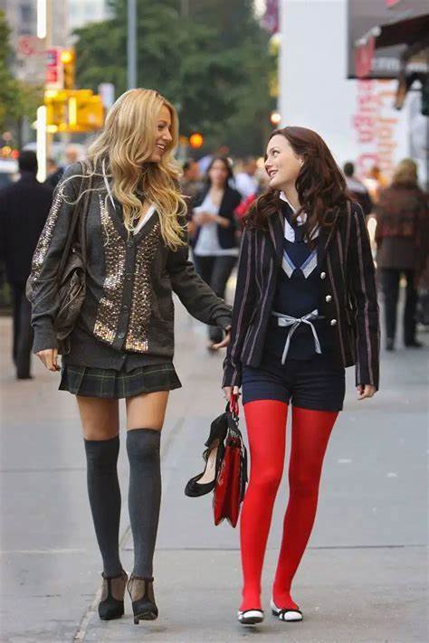 El personaje de Blair Waldorf lleva muchas veces las medias rojas.