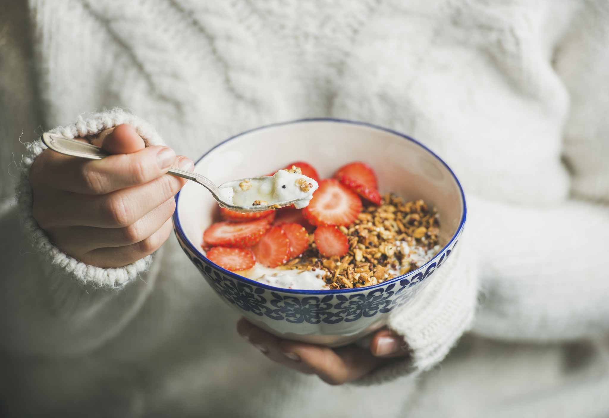 Los expertos dicen que desayunar y cenar a estas horas ayuda a prevenir enfermedades y adelgaza