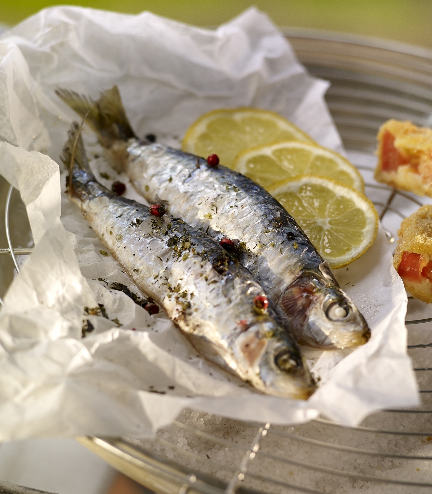Las sardinas fortalecen la piel y mejoran su elasticidad.