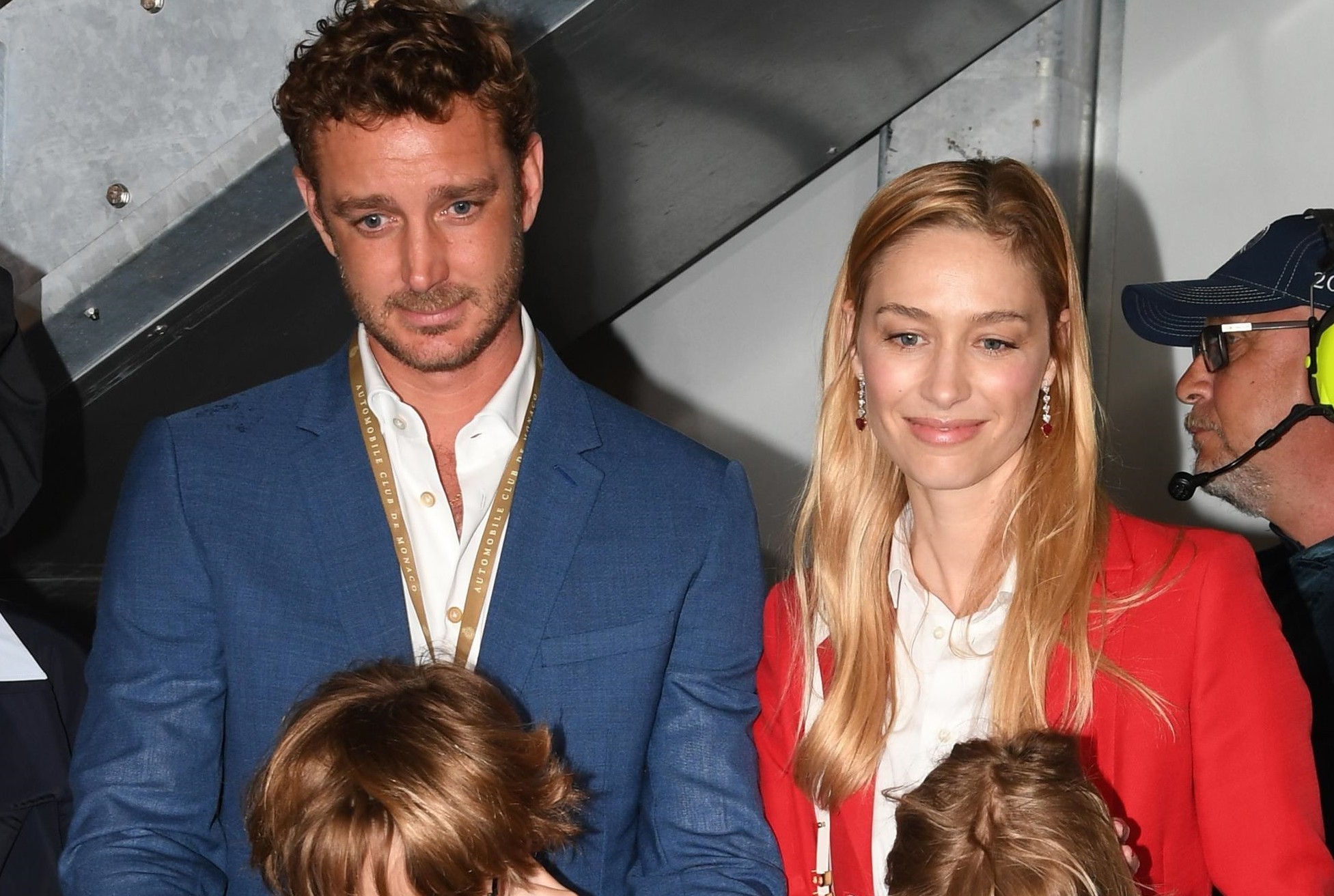 Beatrice Borromeo tiene los básicos imprescindibles (camisa blanca y bailarinas nude) para los looks primaverales más elegantes
