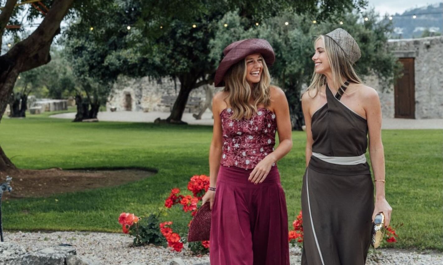 Cómo descifrar los códigos de vestimenta de tus próximas bodas para acertar con tu look de invitada