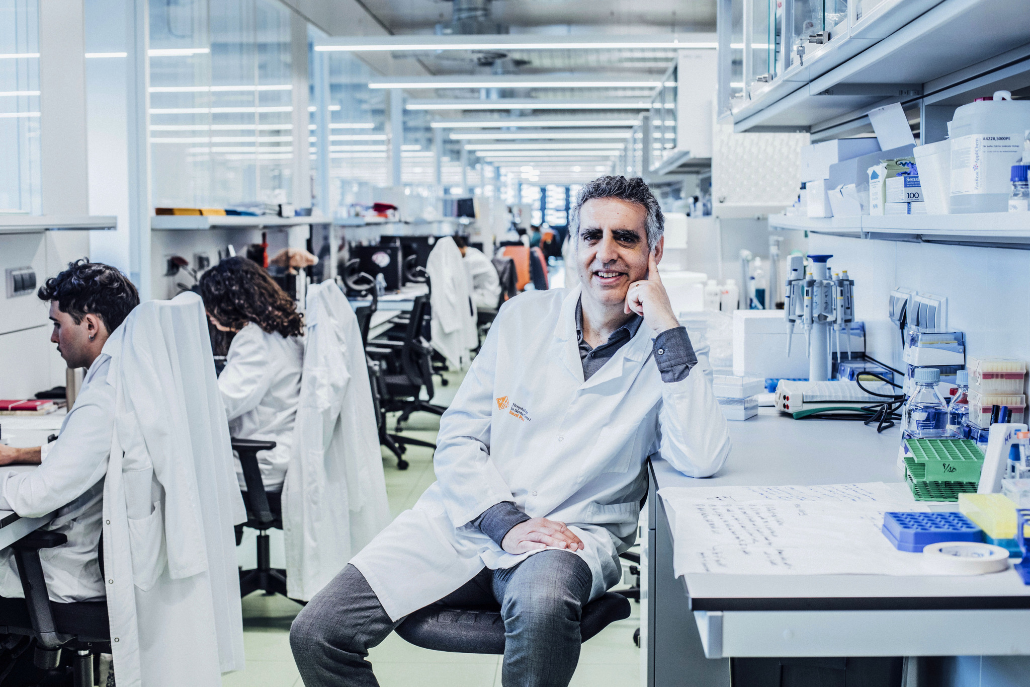 Manel Esteller, epigenetista y experto en longevidad: "La supercentenaria María Branyas tenía una dieta antiinflamatoria gracias a los probióticos de los yogures fermentados"