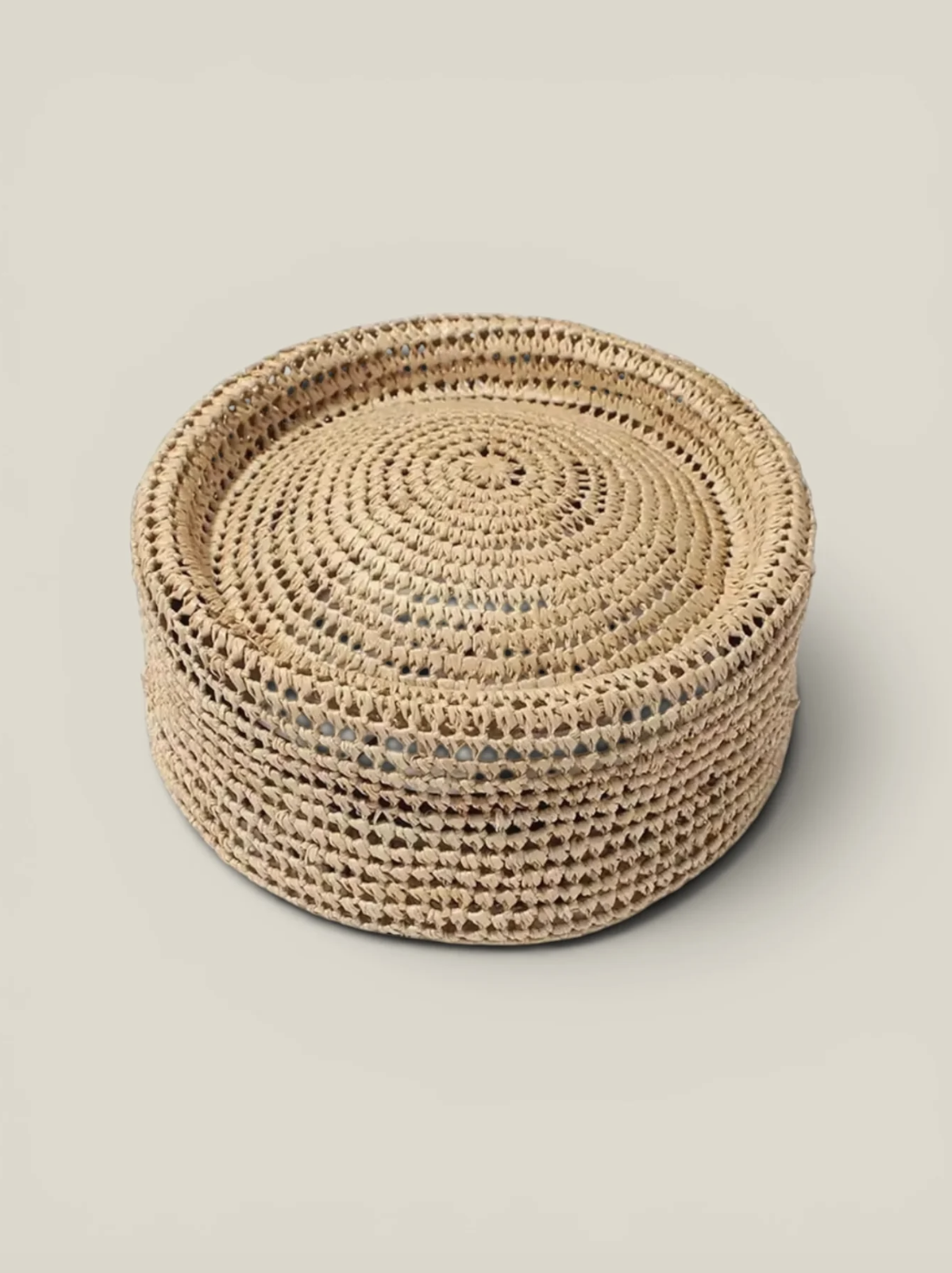 Casquete de rafia (120 euros)