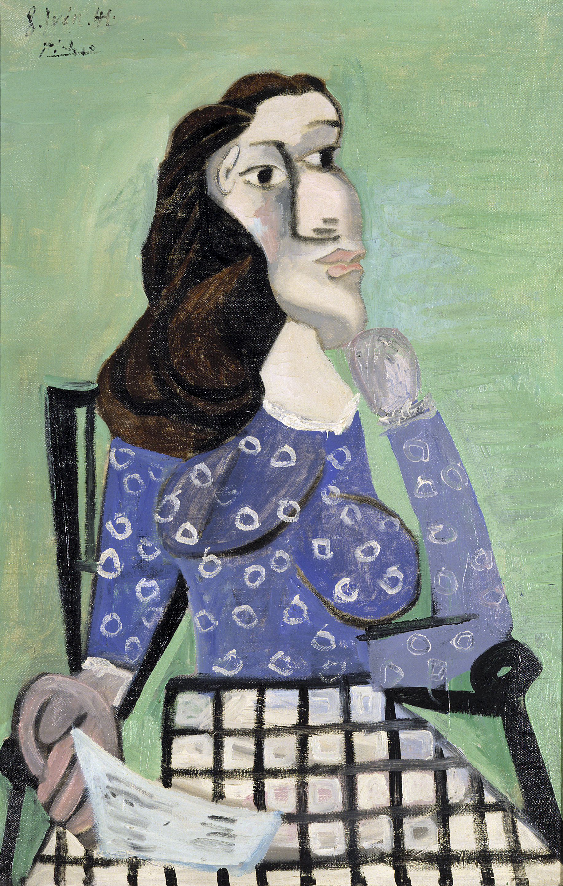 La Femme au Corsage Bleu (Dora Maar), 1941, Pablo Picasso. El pintor realizó este retrato cubista de su musa y amante en plena ocupación nazi de París. En este óleo Maar aparece vestida con un corpiño de un azul intenso y con una rígida pose sentada en una silla. Picasso utiliza aquñi su icónica técnica con la que podemos ver el rostro de Maar de frente y de perfil.