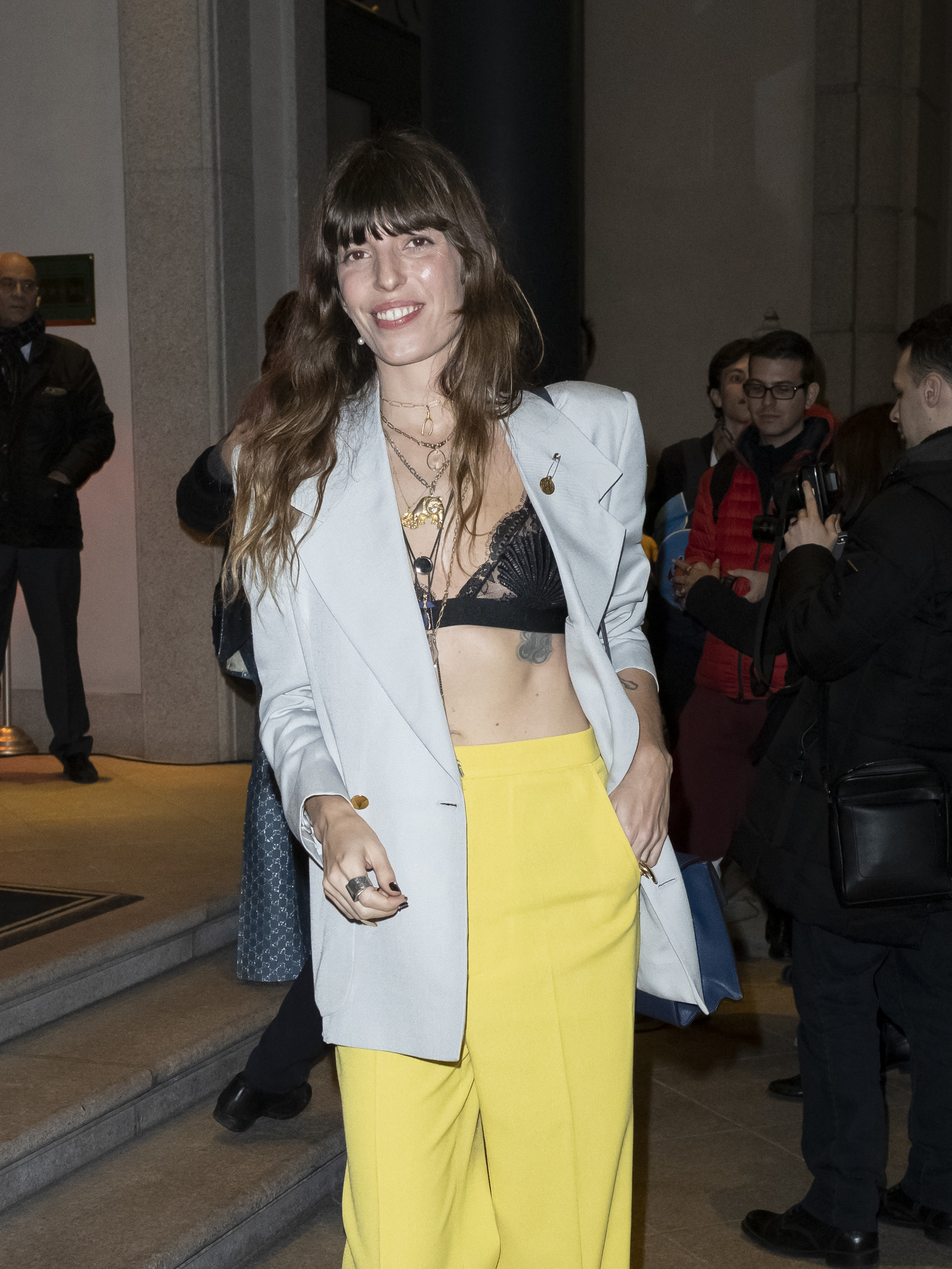 Lou Doillon con blazer XL.