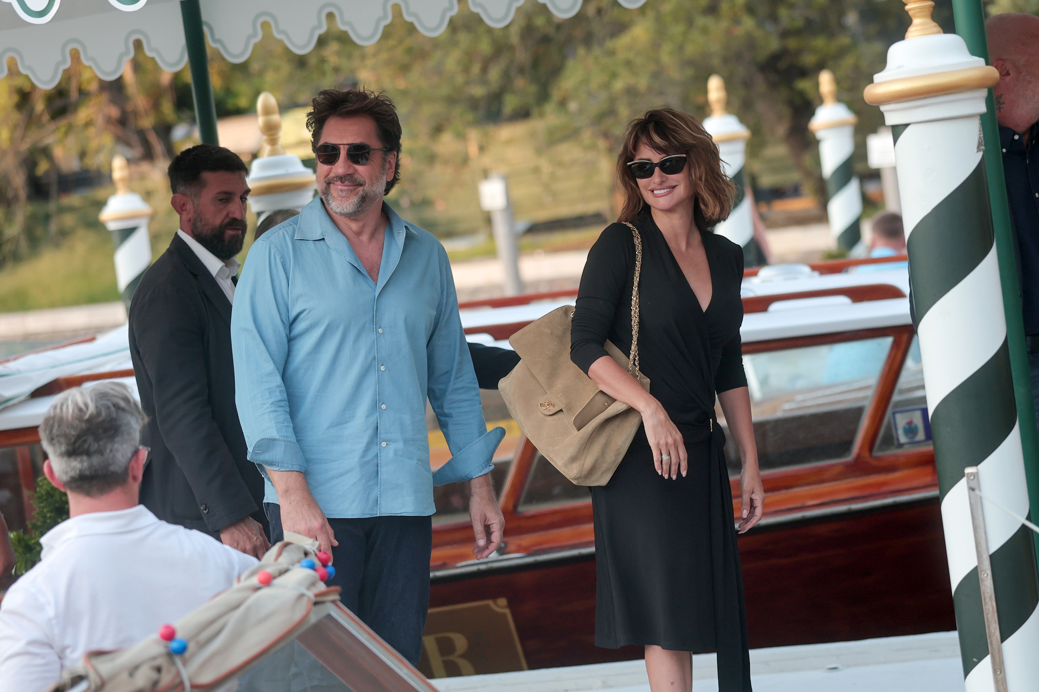 Penélope Cruz y Javier Bardem llegan al Festival de Cine de Venecia para presentar Bunker, su novena película juntos.