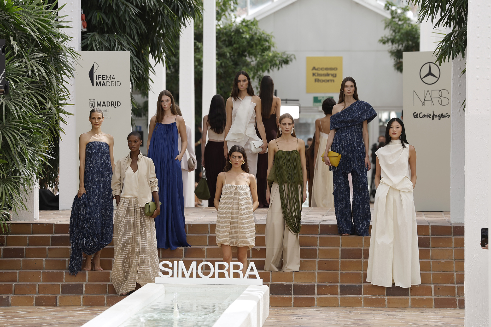 Simorra desvela la magia y belleza escondida en cada doblez con su desfile en Mercedes-Benz Fashion Week Madrid