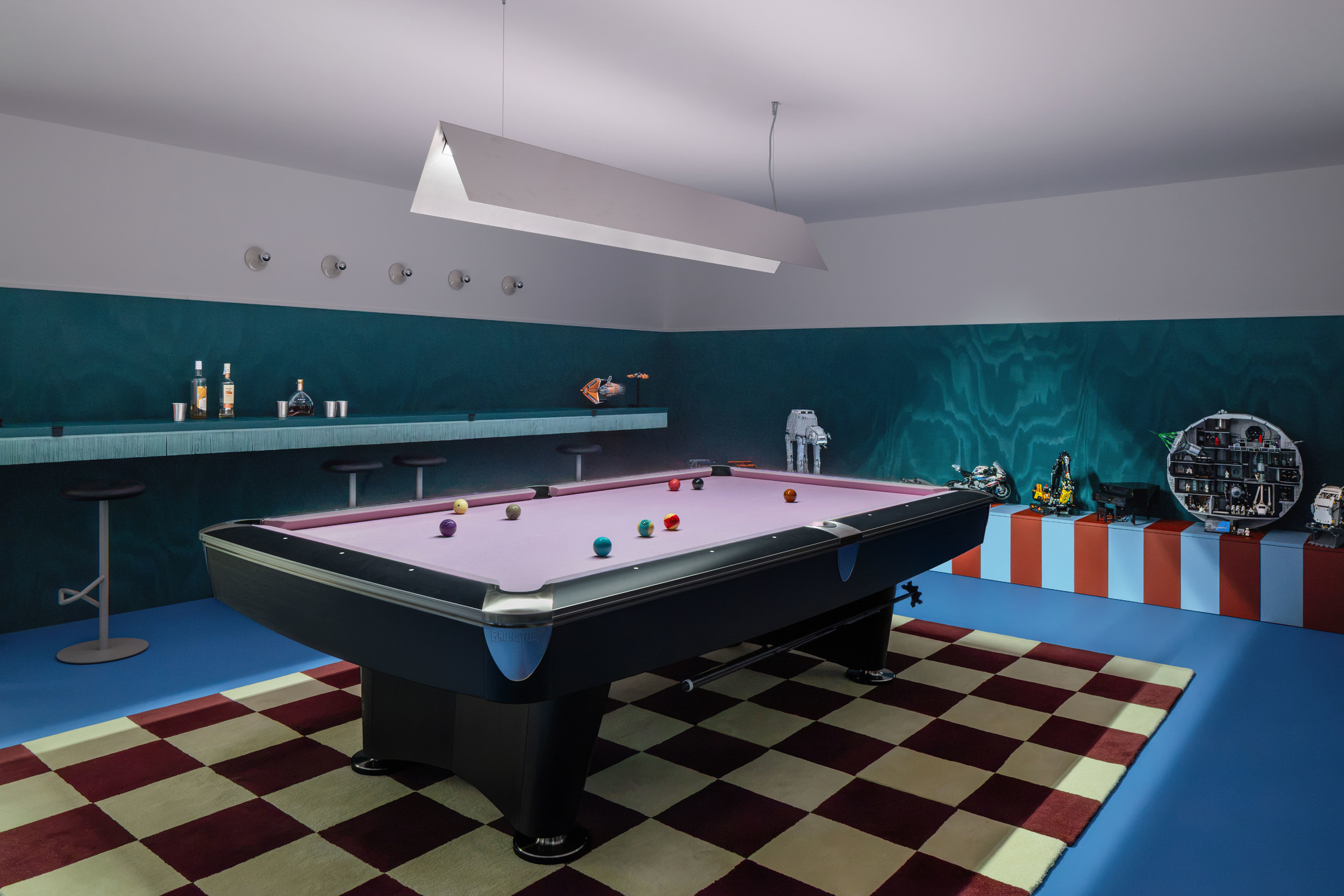 Sala de juegos en el sótano.