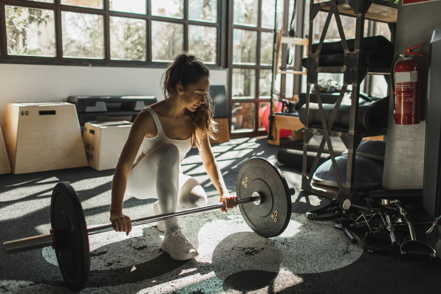 Vikika Costa, entrenadora: "Puedes ganar mucha fuerza entrenando con tu cuerpo, pero, cuando el objetivo es desarrollar fuerza máxima, las pesas suelen facilitar el trabajo"