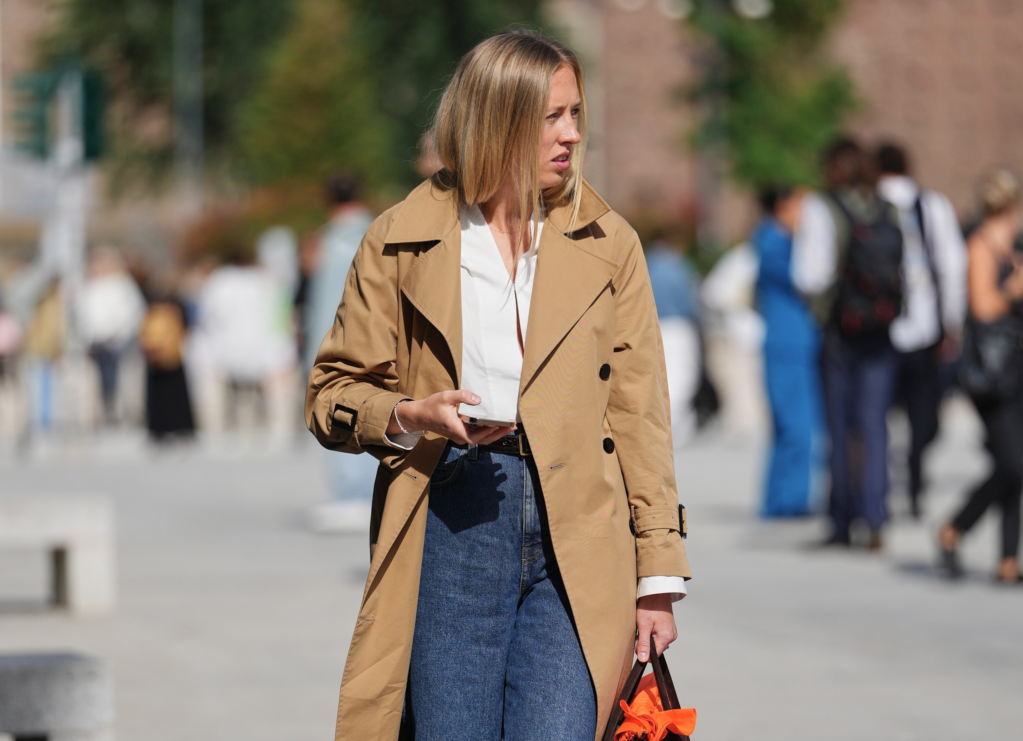 He recorrido 15 tiendas hasta encontrar en Massimo Dutti y en Parfois los zapatos de otoño que mejor quedan con bermudas y gabardinas