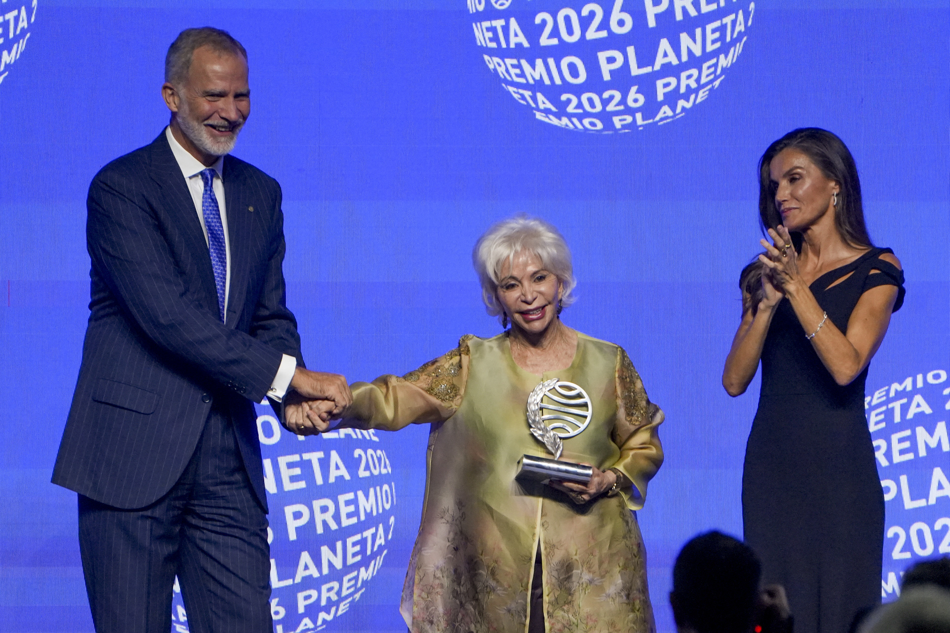 Isabel Allende, Premio Planeta 2026: "No descarto dejar Estados Unidos pero tengo dos perros que quisiera llevarme conmigo y un marido..."