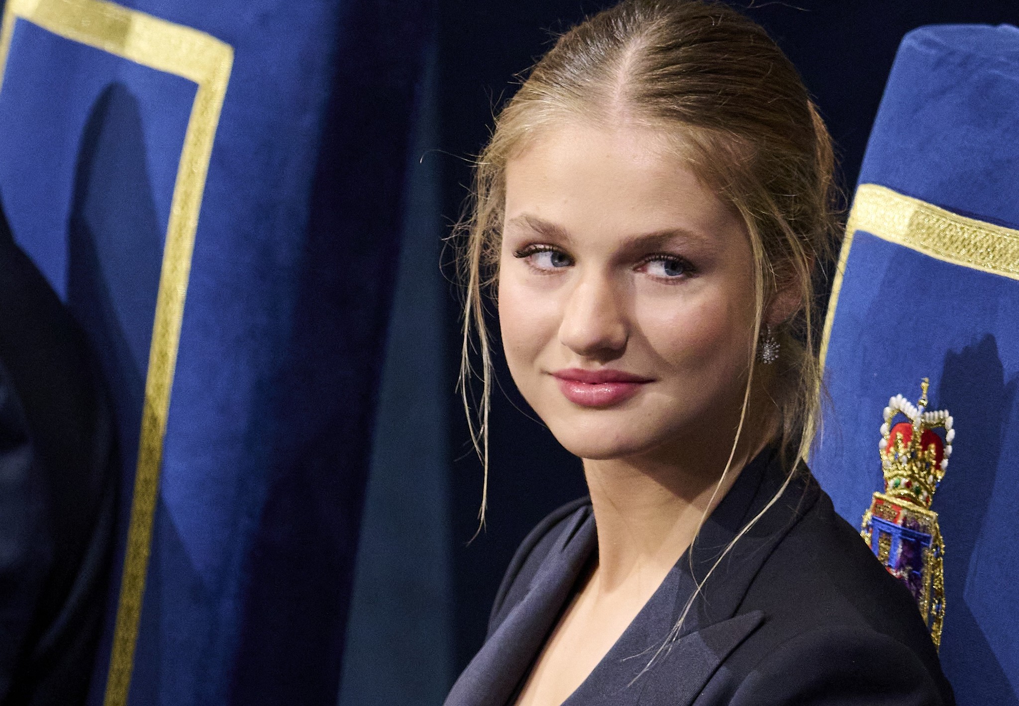 Los looks de Leonor en los Premios Princesa de Asturias: de la pedrería beige a los 14 años a los vestidos y trajes más oscuros de su mayoría de edad