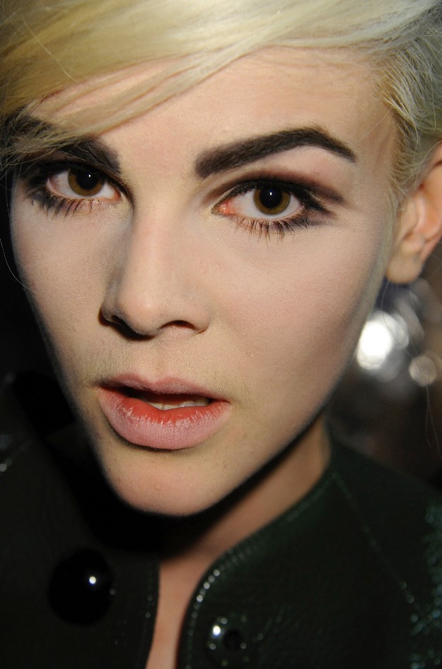 Marc Jacobs Spring Summer 2013 - Backstage - Beauty