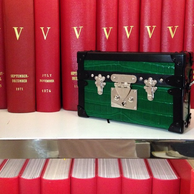 Brujuleando en la Louis Vuitton library