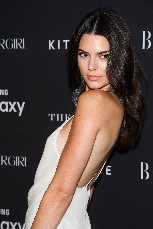 Kendall Jenner desfilar para Victoria's Secret