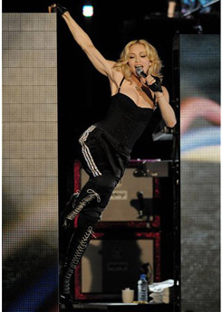 Madonna derrochando energa en el concierto exclusivo que dio en Nueva York. (foto: AP)