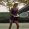 Chica jugando tenis - TELVA