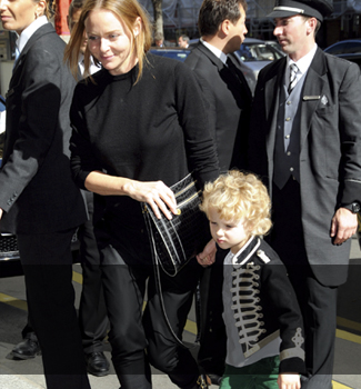 Stella McCartney y Jennifer Lopez con sus hijos a la pasarela - TELVA