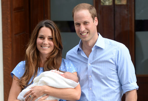 Los duques de Cambridge, radiantes con su bebé
