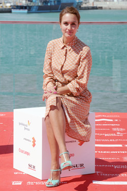 Megan Montaner en el Festival de Cine de Mlaga con vestido de Dolores Promesas