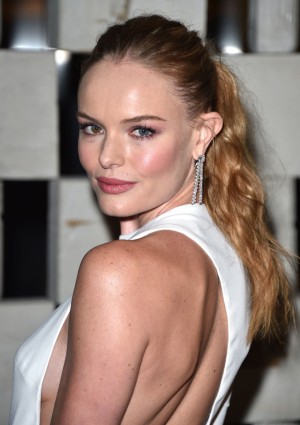 Kate Bosworth, su coleta alta y el blush a todo color