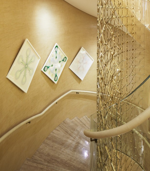 La espectacular escalera dela nueva tienda de Louis Vuitton.