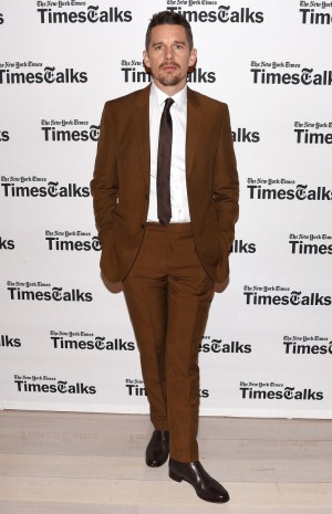 El actor, en un reciente evento en Nueva York, vestido de Prada.