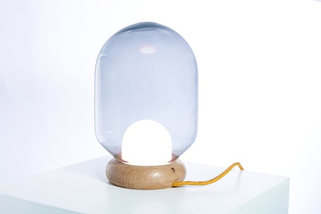 La lámpara de Margaux Keller y American Vintage tiene un espíritu poético