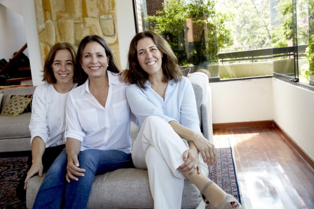María Corina Machado, Cristina Larraondo, redactora jefe de TELVA y Olga Ruiz, directora de TELVA. 