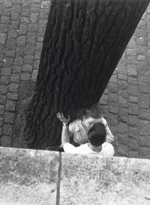 Lovers on the banks of the Seine, 1949.