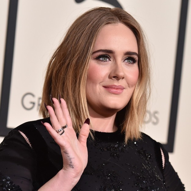 La cantante Adele en los Premios Grammy 2016.