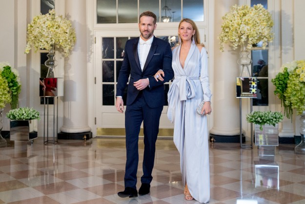 Ryan Reynolds y Blake Lively en la recepcin de la cena de gala en la Casa Blanca, ofrecida al Primer Ministro de Canad y a su esposa.
